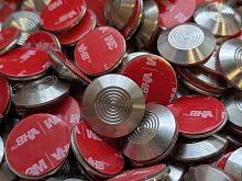 Тактильный индикатор "усеченный конус" из нержавеющей стали AlSl 304, без штифта, диаметр 25 мм, в комплекте с адгезионной лентой